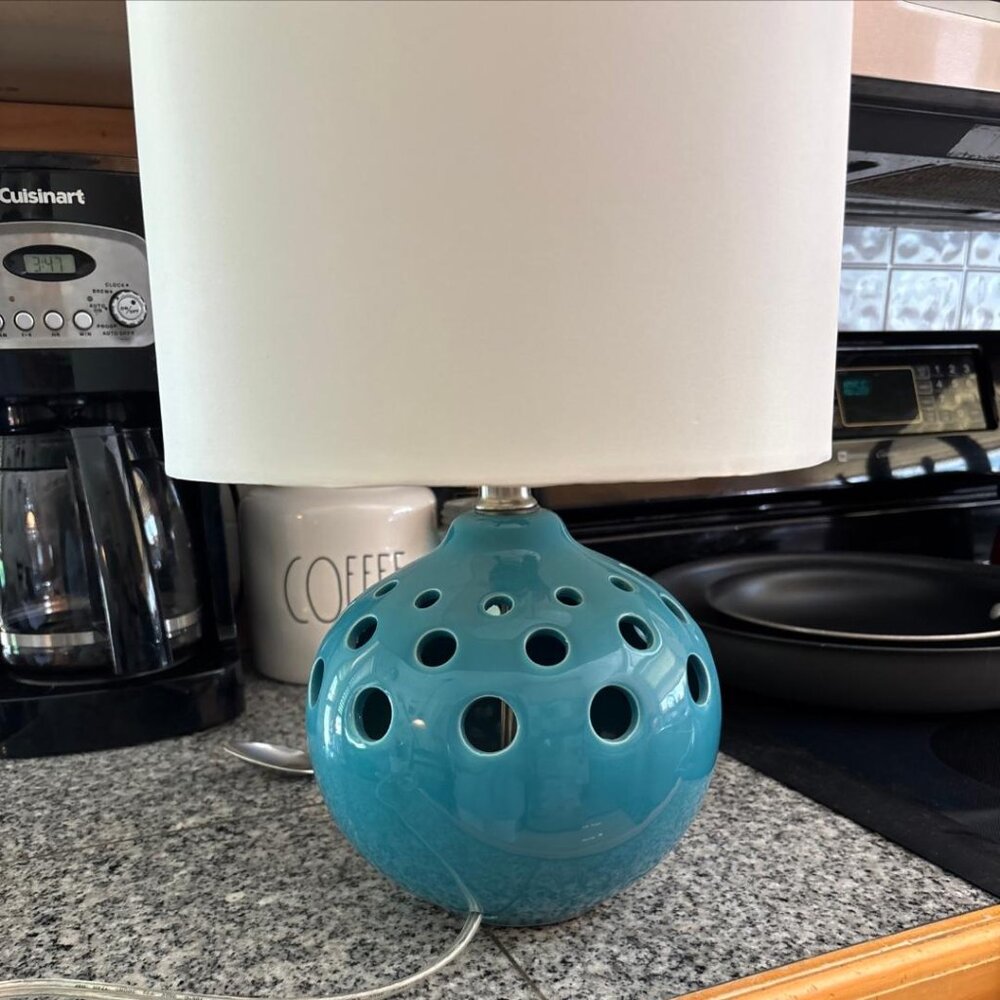 Retro Look Ceramic Turquoise Glazed Table Lamp w/shade-Works